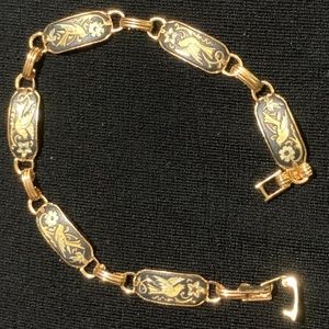Enameled golden bracelet